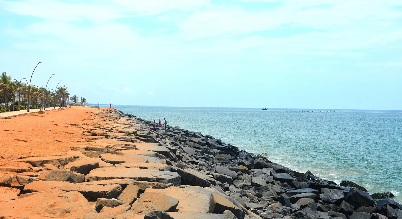rock-beach-pondycherry